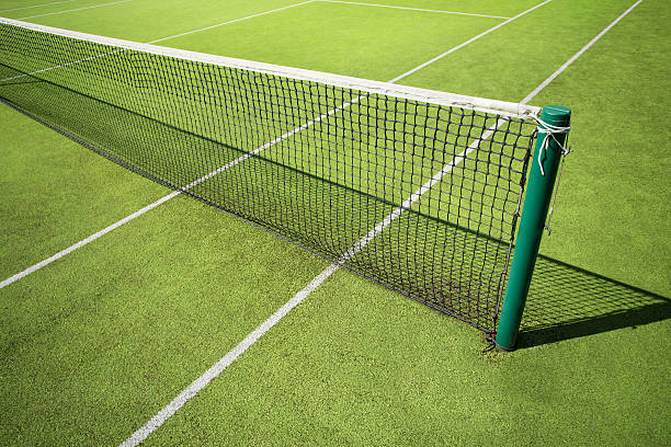 construction court de tennis à Paris.